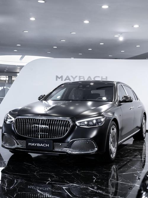 成都90岚图汽车的售后服务让用户无忧出行，迈巴赫未来的豪华车趋势