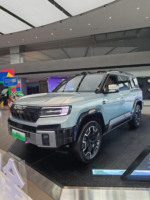 成都90比亚迪方程豹硬派越野的爆款，英菲尼迪35周年与你共成长